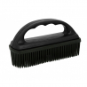 Brosse en caoutchouc hippotonic pour tapis