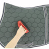 Brosse en caoutchouc hippotonic pour tapis